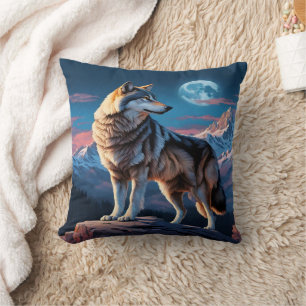 Majestic Wolf gegen Mondlichtgipfel. Kissen
