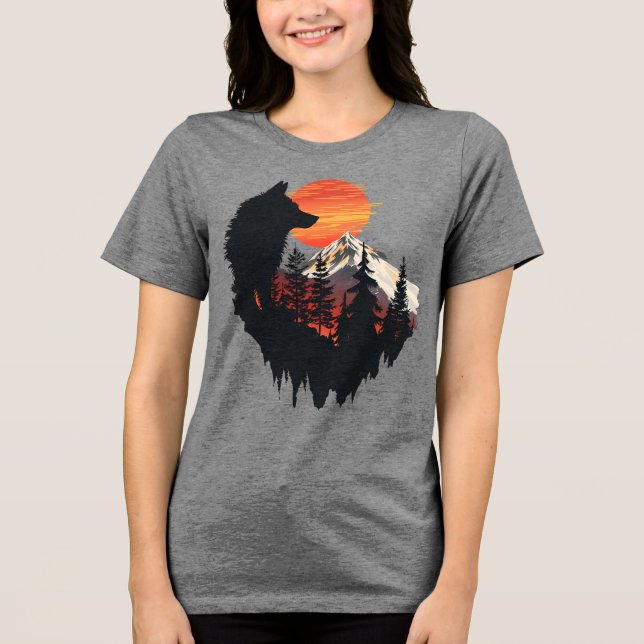 Majestic Wolf Mountain Sunset Graphic T-Shirt Tri-Blend Shirt (Vorderseite)
