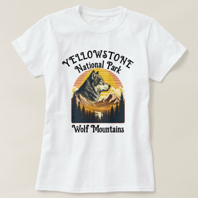 Majestic Wolf of Yellowstone T-Shirt (Design vorne)