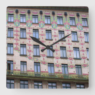Majolikahaus Wien Österreich Quadratische Wanduhr