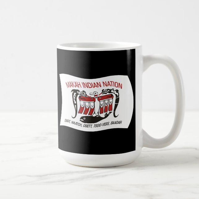 Makah Tribe Flag Tasse (Rechts)