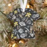 Makapuu Beach Hawaiian Batik Aloha Shirt - Blau Ornament<br><div class="desc">Schwarzer Boden mit Grau, Khaki, Gelb und natürlich. Makapuu Beach Hawaiian Tropical Tiki Batik ist ein Konversationsdruck von Tikis, Palmen, tropischen Fischen, Seeteufel, Hibiskus und Plumeria Blume. Dieses Design erinnert an die Entwürfe, die in den 40er und 50er Jahren in Vintagen Aloha-Shirts verwendet wurden. Die Batik-Textur verleiht dem Design eine...</div>