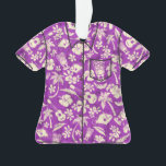 Makapuu Beach Hawaiian Batik Aloha Shirt Ornament<br><div class="desc">Violett-Farbweg. Ein Konversationsausdruck aus Tikis, Palmen, tropischen Fischen, Seeteufel, Hibiskus und Plumeria Blume erinnern an die Entwürfe, die in Vintagen Aloha-Shirts in den 40er und 50er Jahren verwendet wurden. Die Batik-Textur fügt eine einzigartige Textur im gesamten Design hinzu und kommt in verschiedenen Farbtönen.</div>