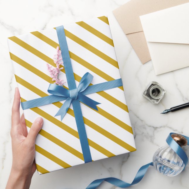 Make Your Gift Shine in Rich Golden Yellow Geschenkpapier (Schenken)