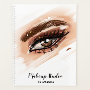 Makeup Artist Brown Eyes Long Lashes Planer