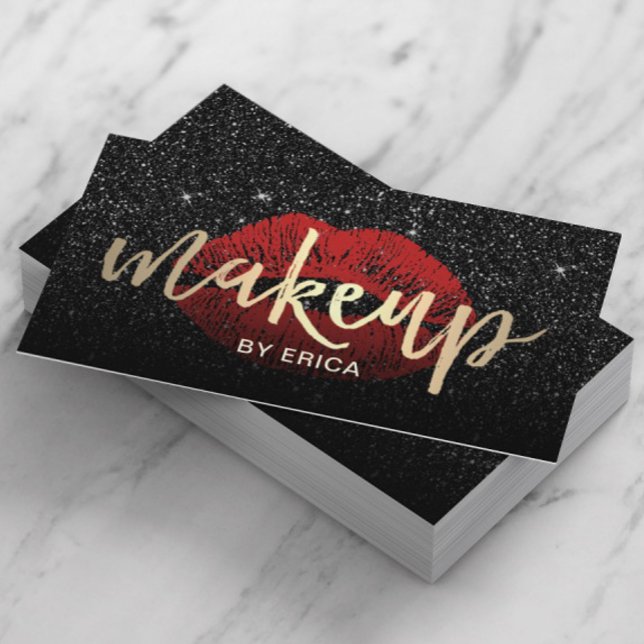 Makeup Artist Red Lips Gold Typograpy Dark Glitter Visitenkarte (Von Creator hochgeladen)