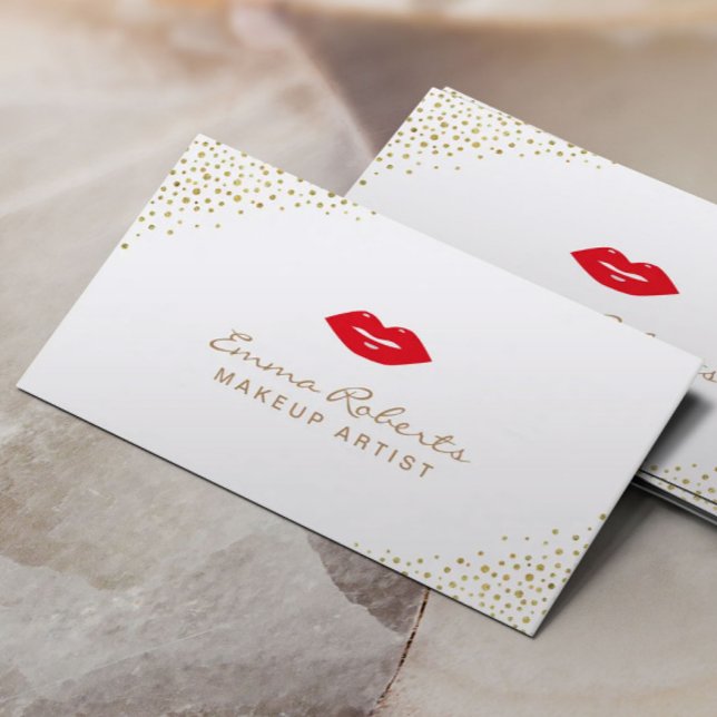 Makeup Artist Simple Red Lips Gold Confetti Dots Visitenkarte (Von Creator hochgeladen)