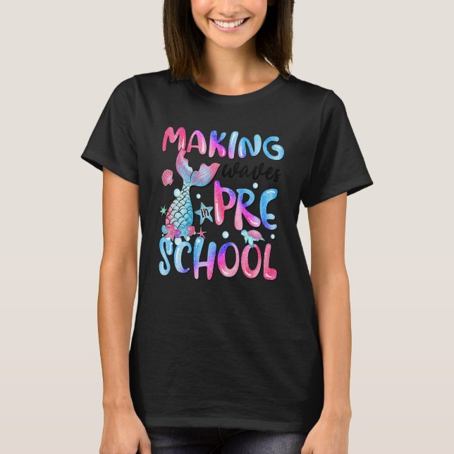 Making Waves In Preschool Fish Tail Tie Dye Back T T-Shirt (Vorderseite)