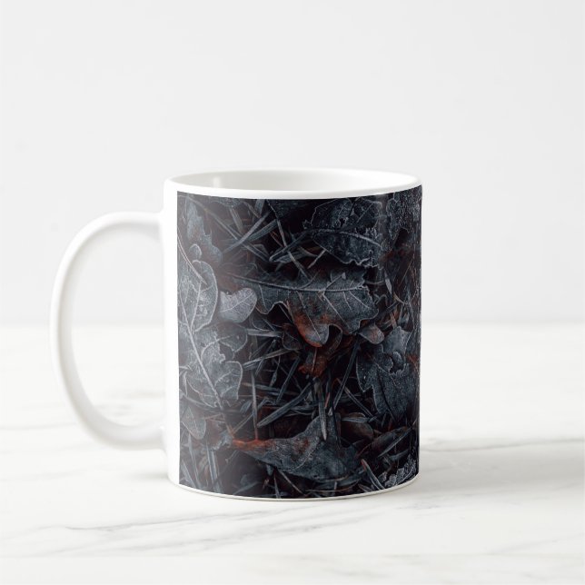 MAKROFOTOGRAFIE VON GRAU- UND BROWNEN-BLÄTTER KAFFEETASSE (Links)