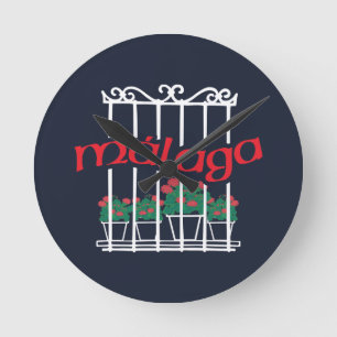 Malaga, Fenster mit Blumen Runde Wanduhr