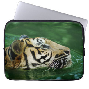 Malaiischer Tiger Schwimmt Kopfschuss Laptopschutzhülle