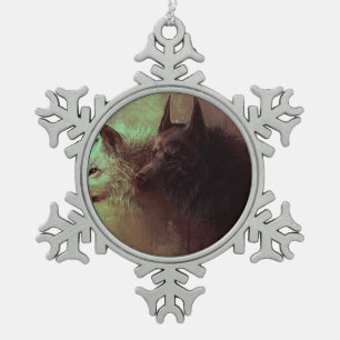 Malerei von schwarzem Wolf und weißem Wolf. Schneeflocken Zinn-Ornament
