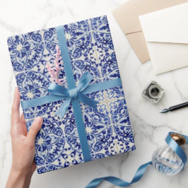 Malerisch, blau gefliest - mediterraner Innenhof Geschenkpapier