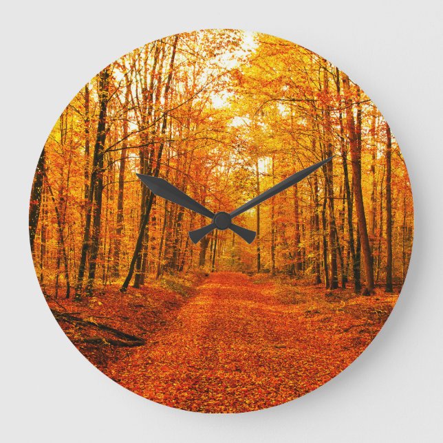 Malerische Landschaft des Herbstes Große Wanduhr (Vorderseite)