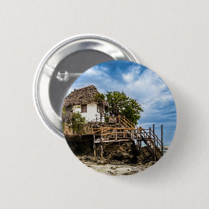 Malerisches Haus auf einem tropischen Korallenriff Button
