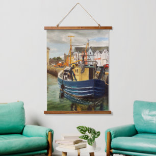 Malerisches kommerzielles Fischerboot Green Island Wandteppich Mit Holzrahmen