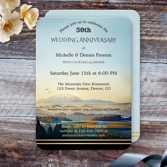 Malerisches Party zum Hochzeitstag Einladung (Elegant wedding anniversary invitation featuring a pretty painted mountain landscape scene)