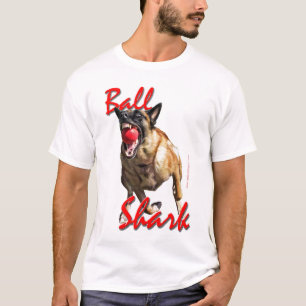 Malinois Ball-Haifisch 2 T-Shirt