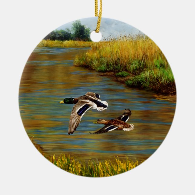Mallard Enten fliegen über Teich Keramik Ornament (Vorne)