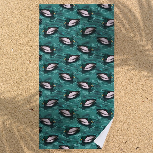 Mallards Schwimmen im Wassermuster Strandtuch (Mallard Pattern Beach Towel)