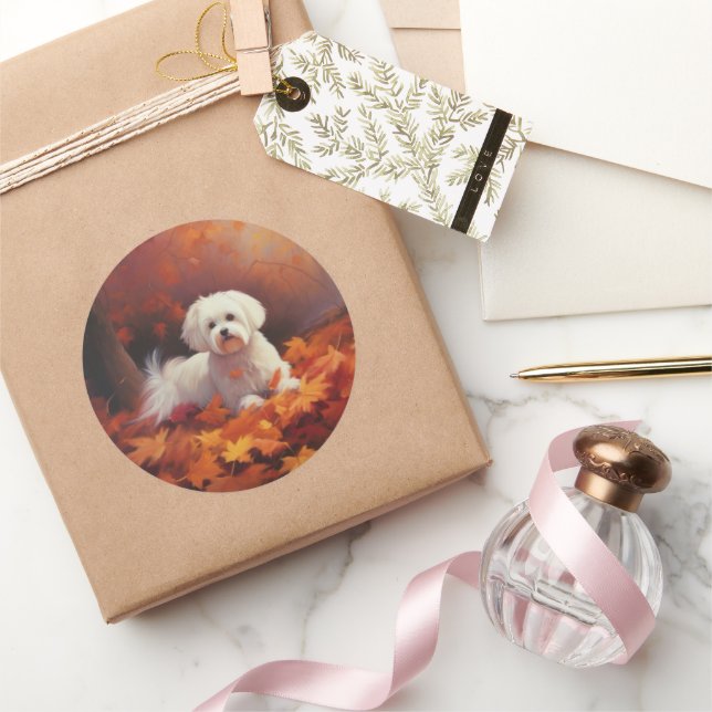 Maltesisch im Herbst Leaves Fall Inspiriert Runder Aufkleber (Schenken)