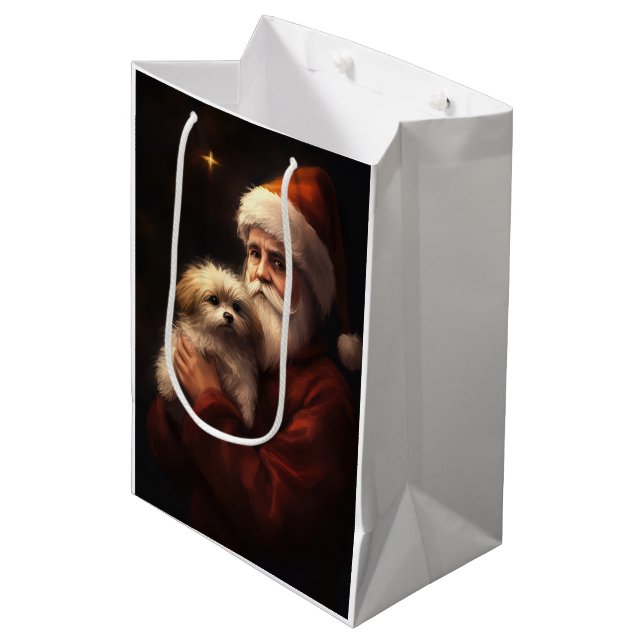 Maltesisch mit Weihnachtsmann Weihnachten Mittlere Geschenktüte (Vorderseite Schrägansicht)