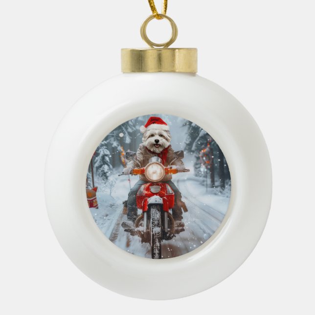Maltesischer Hund reitend Motorrad Weihnachten Keramik Kugel-Ornament (Vorderseite)