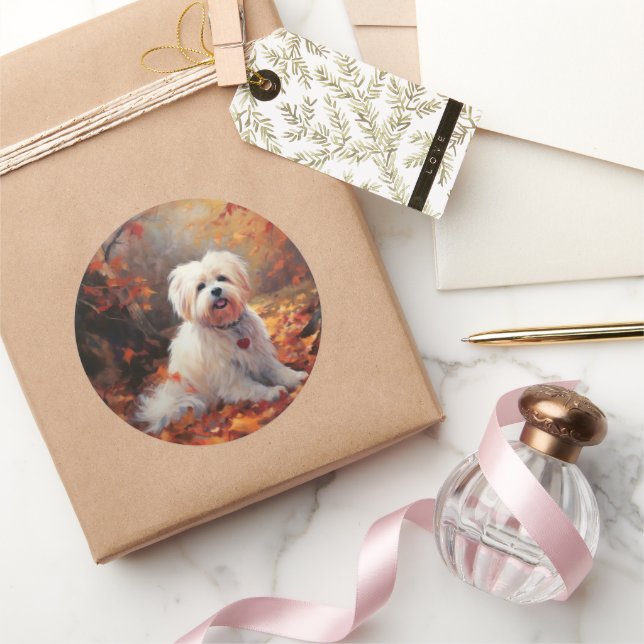 Malti Tzu im Herbst Leaves Fall Inspiriert Runder Aufkleber (Schenken)