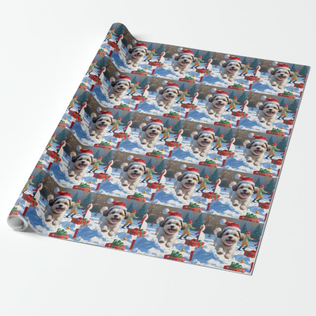 Malti Tzu läuft im Schnee mit Weihnachtshut Geschenkpapier (Ungerollt)
