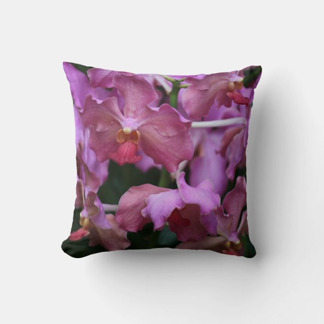 Malvenfarbenes Singapur-Orchideen-Kissen Kissen (Vorderseite)