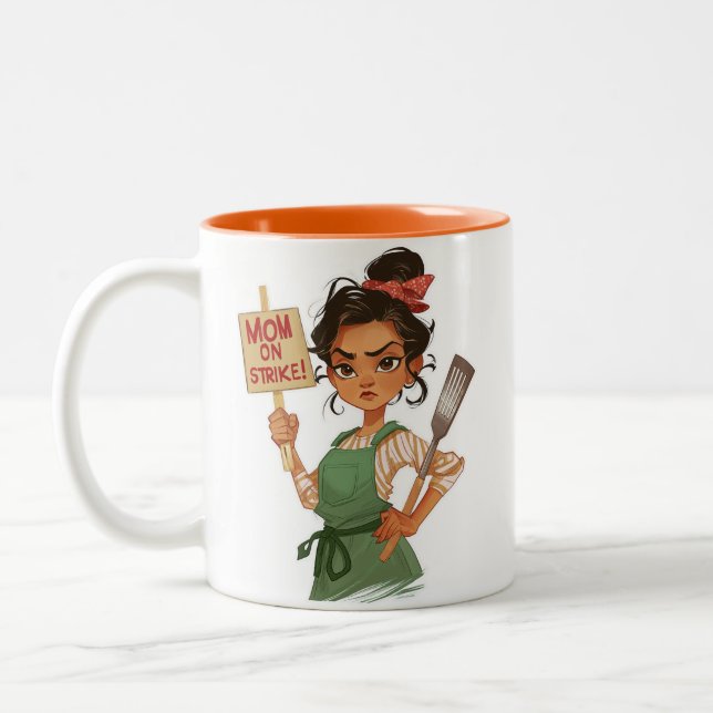 Mama auf streike Zwei-Tonen-Tasse Zweifarbige Tasse (Links)