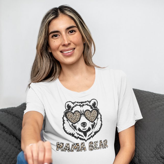 Mama Bear Animal Print T-Shirt (Von Creator hochgeladen)