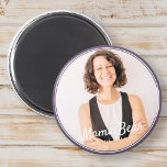 Mama Bear Gerahmt Modernes einfaches Foto Magnet<br><div class="desc">Dieses einfache und klassische Design besteht aus Serifentypografie und fügt ein benutzerdefiniertes Foto hinzu. "Mama Bear" geschrieben in Skript mit einem Hintergrund des Fotos deiner Mutter,  Mutter,  Mutter,  Mutter etc.</div>