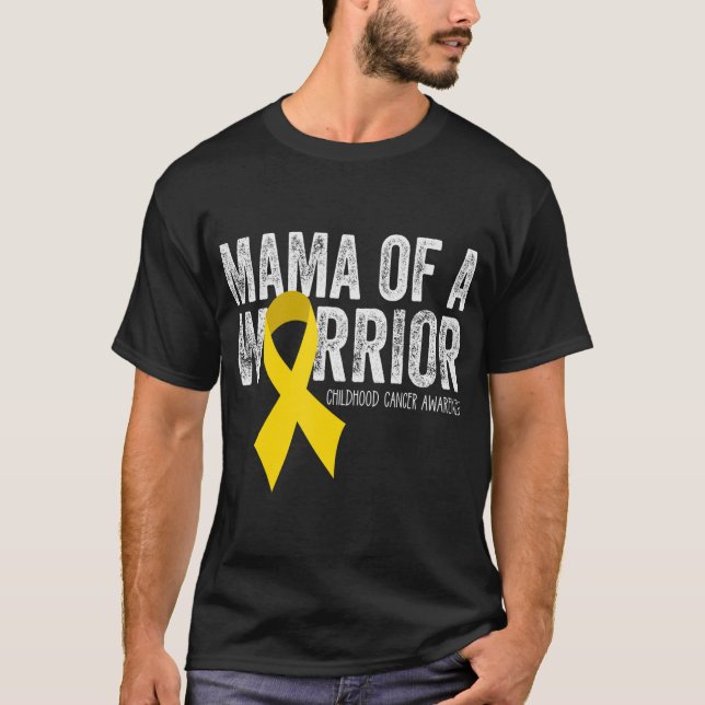 Mama eines Krebserkrankungsribons im Krieg T-Shirt (Vorderseite)