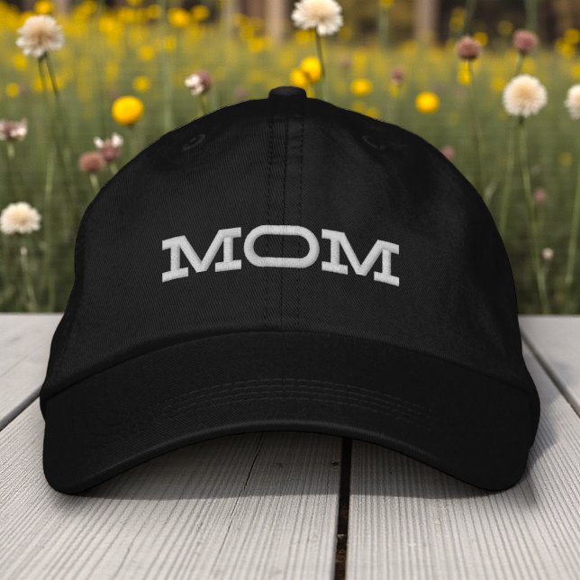 Mama Einfache Coole moderne Typografie Bestickte Baseballkappe (Von Creator hochgeladen)