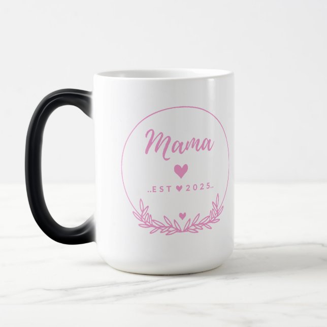 Mama Est.2025 shirt -Mother gift Pink Minimal -  Verwandlungstasse (Links)