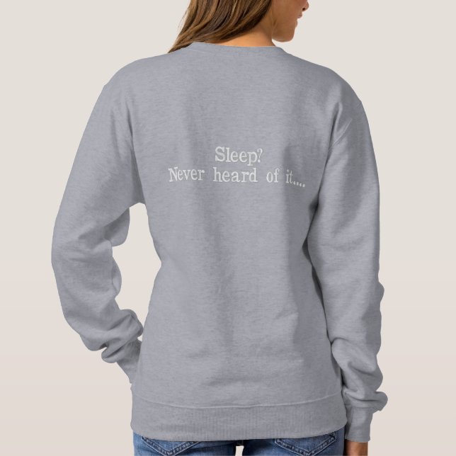 Mama est 2026 besticktes sweatshirt (Rückseite)