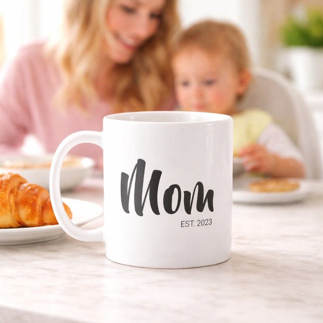 Mama Established New Mom Geschenk Kaffeetasse (Mom Established Simple Typography Mug)