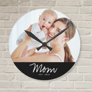 Mama hat modernes weißes Skript-Foto eingerichtet Runde Wanduhr