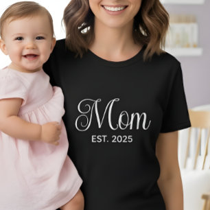 Mama hat neues Mama-Geschenk etabliert  T-Shirt