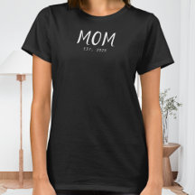 Mama hat neues Mama-Geschenk-T-Shirt gegründet