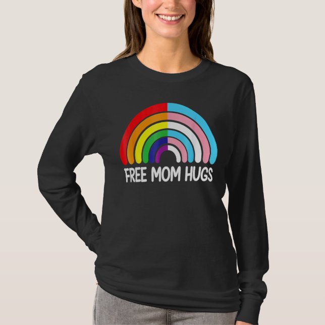Mama Hugs Rainbow Transgender Flag Lgbtq Gay P T-Shirt (Vorderseite)