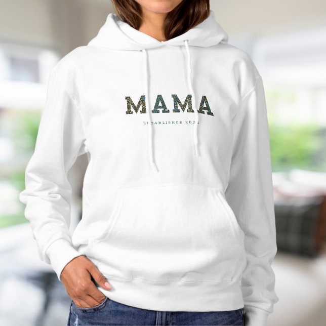 Mama - individuelles Jahr - leicht trendy Hoodie (Von Creator hochgeladen)