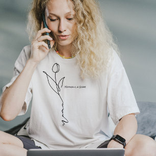 Mama Minimal Chic Schrift und Blumen T-Shirt