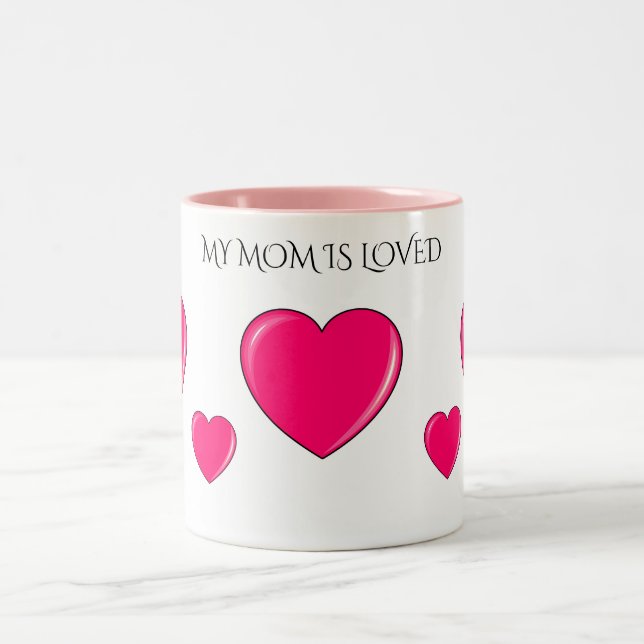"MAMA" mit rosa Herzen Kaffee oder Tee-Tasse. Zweifarbige Tasse (Mittel)