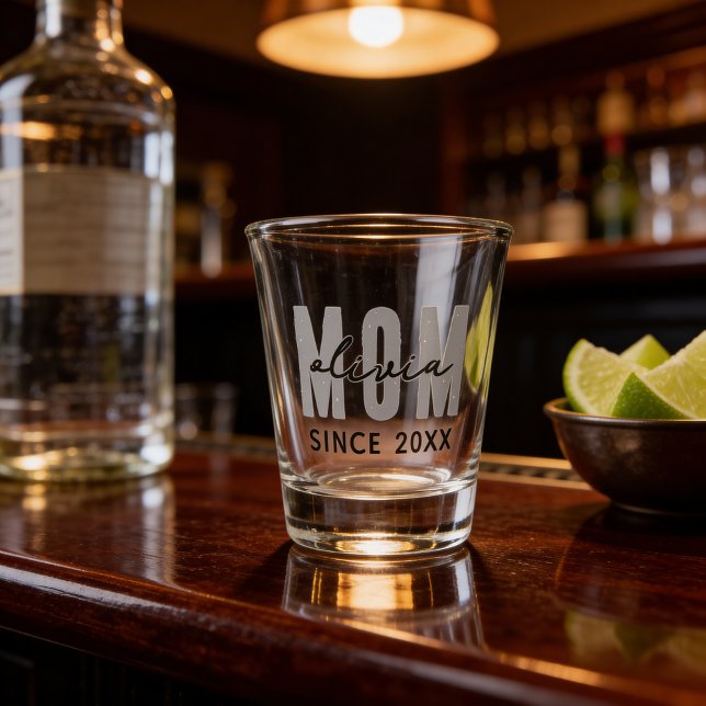Mama seit 20XX Moderne, einfache Preppy Schnapsglas (Von Creator hochgeladen)