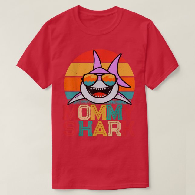 Mama Shark für Mamas & Grandmas Geschenke für Mütt T-Shirt (Design vorne)
