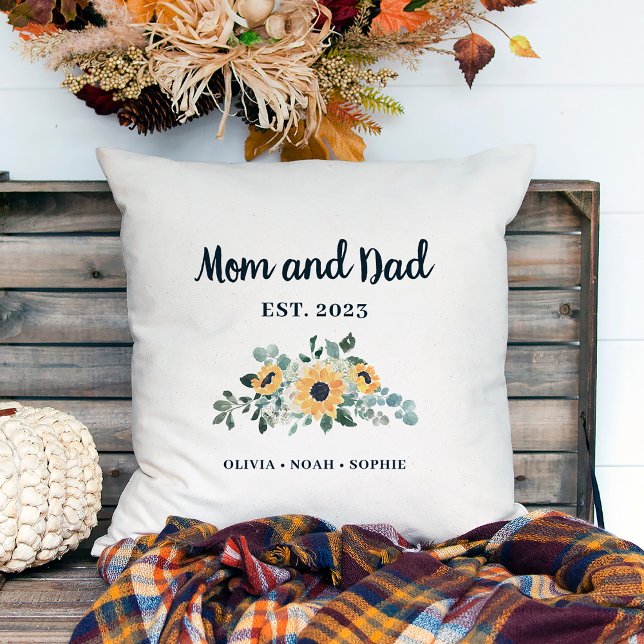 Mama und Vater | Rustikale Sonnenblumen und Namen Kissen (A pretty, rustic pillow keepsake for your mom and dad)