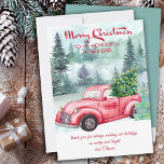 Mama und Vater Vintager rote LKW und Weihnachtsbau Feiertagskarte<br><div class="desc">Frohe Weihnachtskarte und Vater personalisierte Urlaubskarte mit traditionellem Aquarelldesign mit Vintagem Truck und Weihnachtsbaum,  Set in einem üppigen Wald. Frohe Weihnachten wird in festlicher Kalligraphie geschrieben und die Vorlage ist bereit für Sie,  die Erholung der Formulierung,  wie Sie wünschen,  zu personalisieren.</div>