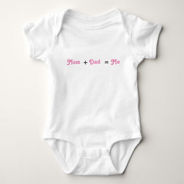 Mama + Vater = Me White Baby Girl Bodysuit Baby Strampler (Vorderseite)